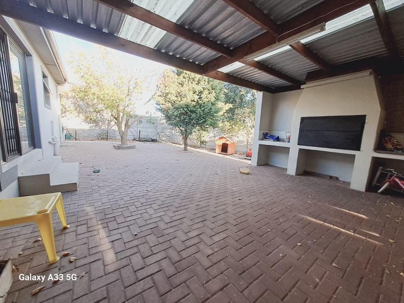 3 Bedroom Property for Sale in Protea Heights Western Cape